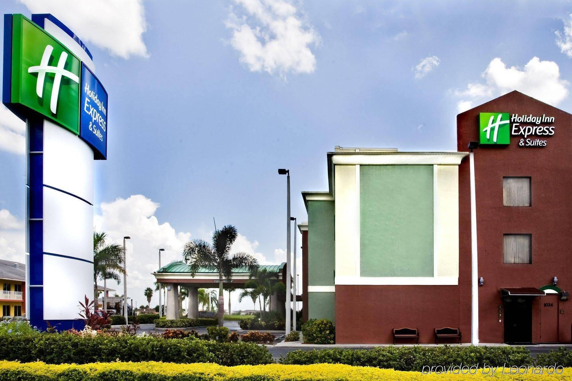 Holiday Inn Express Hotel & Suites Clewiston By Ihg Exterior photo